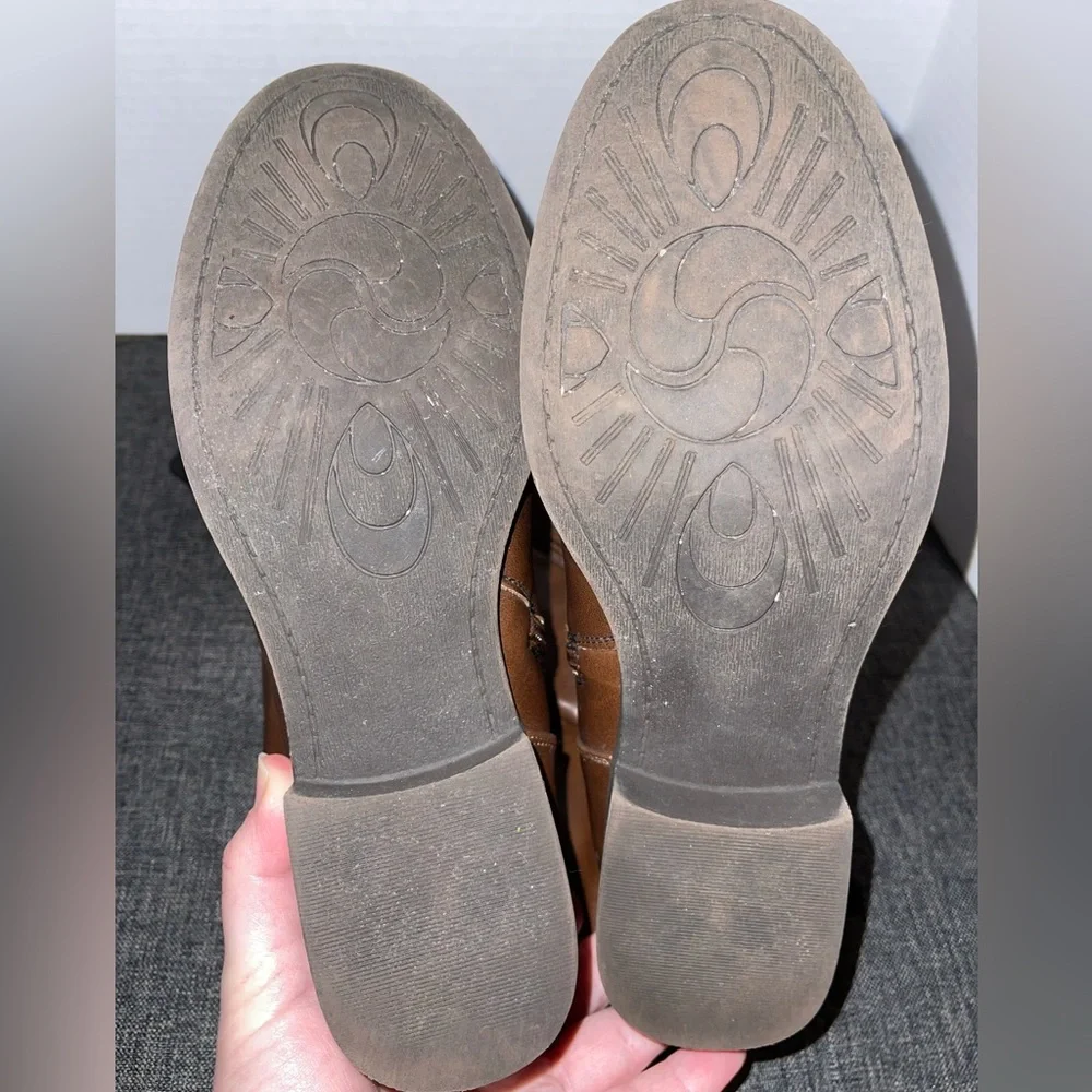 Nine West - Brown Boots with Black Top - Size 7.5 - Picture 4 of 11